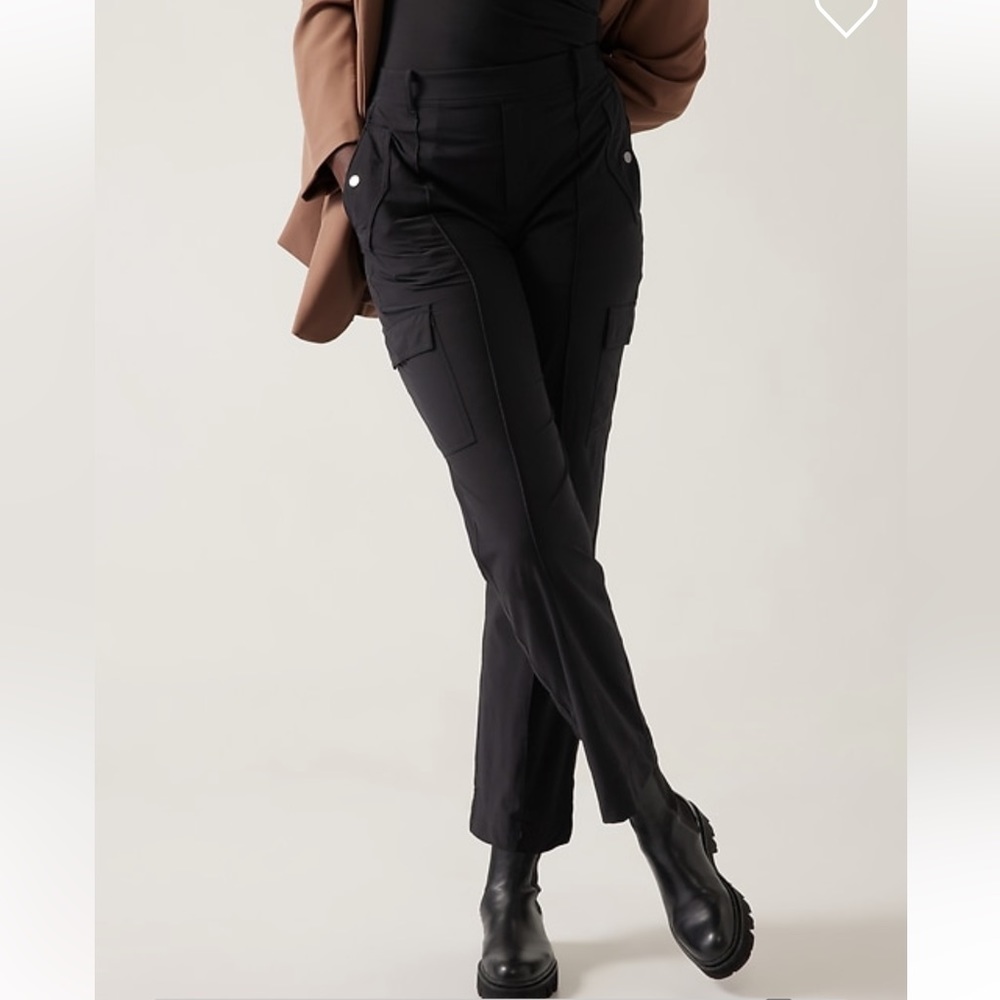 ATHLETA VIENNA CARGO PANT // Black - Picture 6 of 16